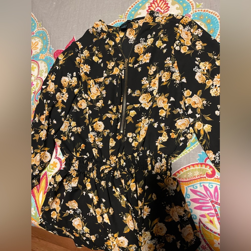 Rue21 zip up top